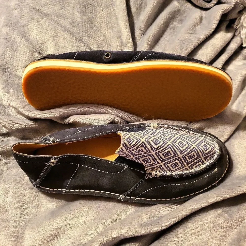 NWOT, rank 45 boat shoes,comfort with grip! Size women's 9! These are versatile,
